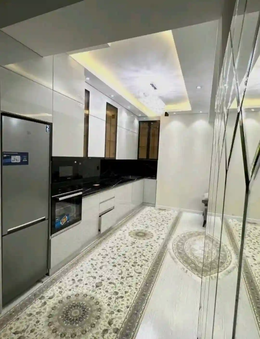 3-к квартира, 11 этаж, 96 м², Шохмансур