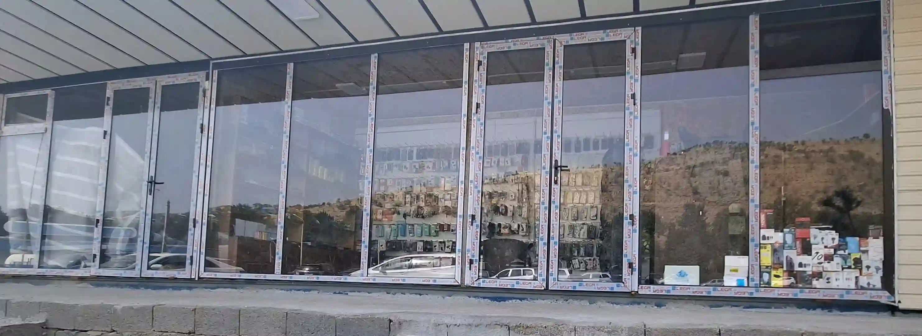 Дару тирезахои пластики ва алюмини