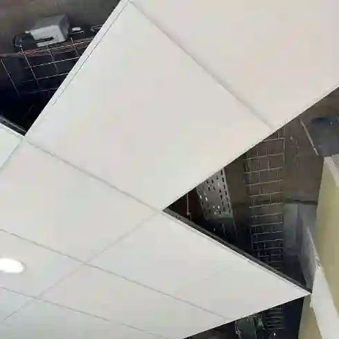Амстронг потолок Иранский