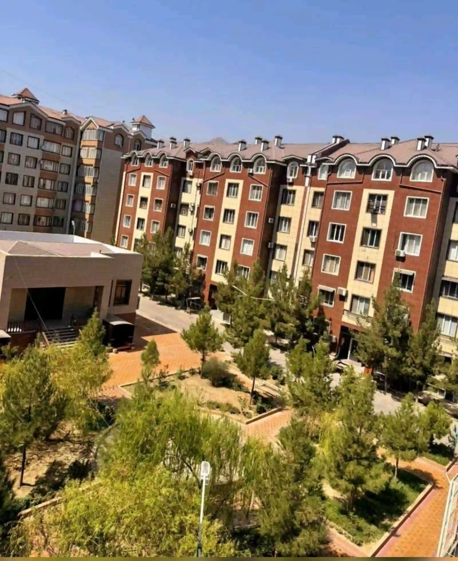 3-к квартира, 4 этаж, 92 м², Худжанд
