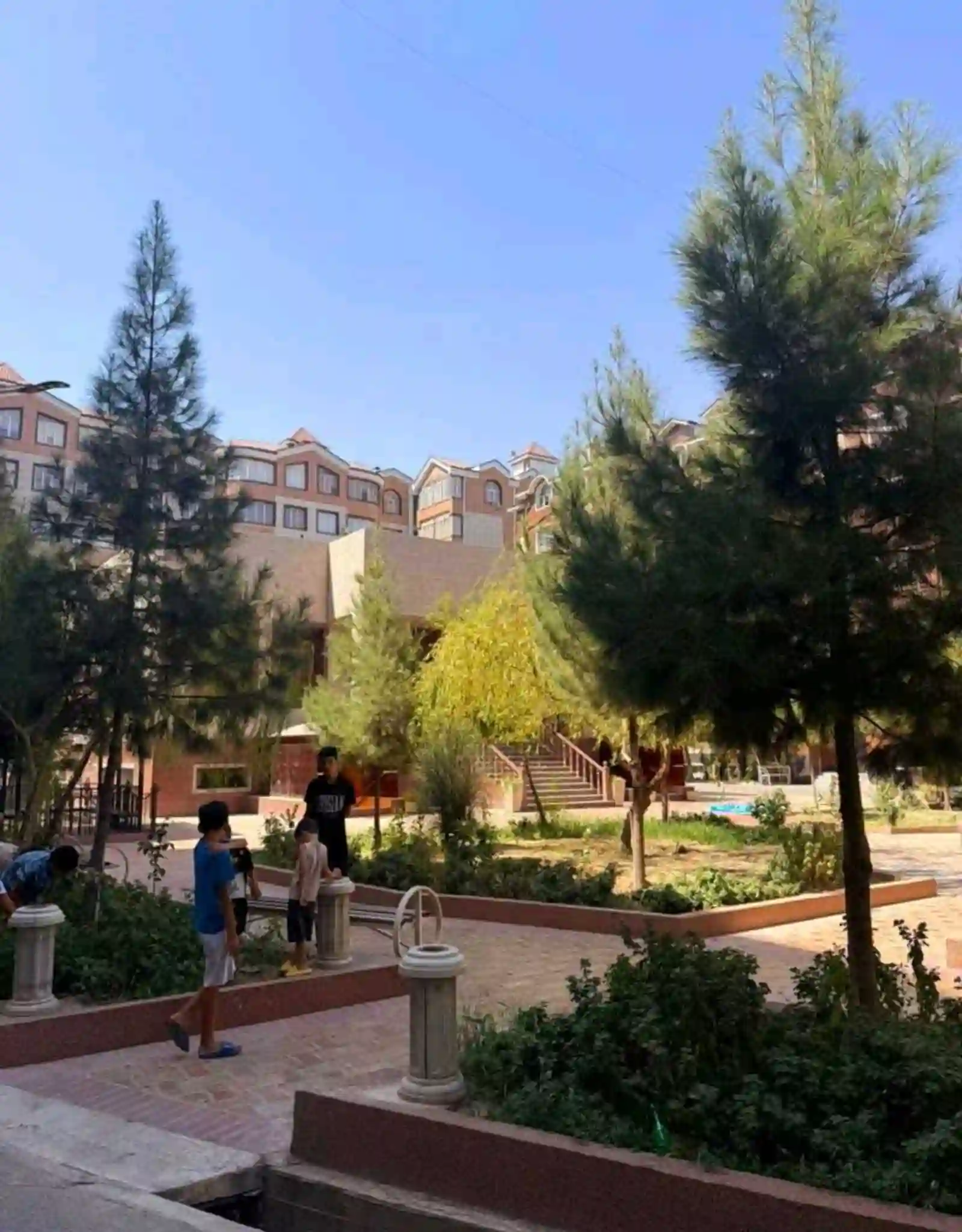 3-к квартира, 4 этаж, 92 м², Худжанд