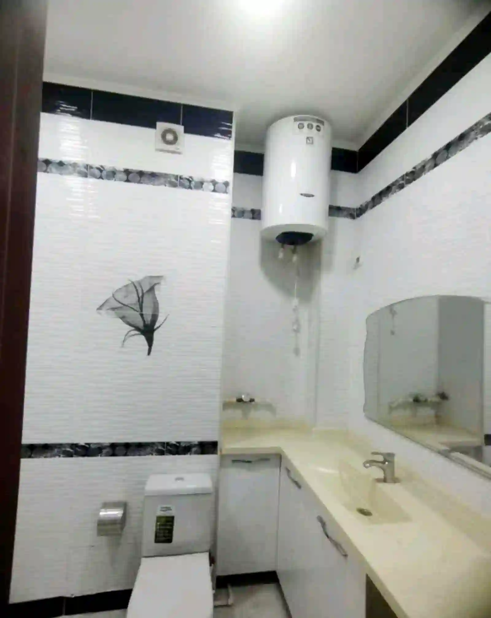 2-к квартира, 3 этаж, 91 м², Худжанд