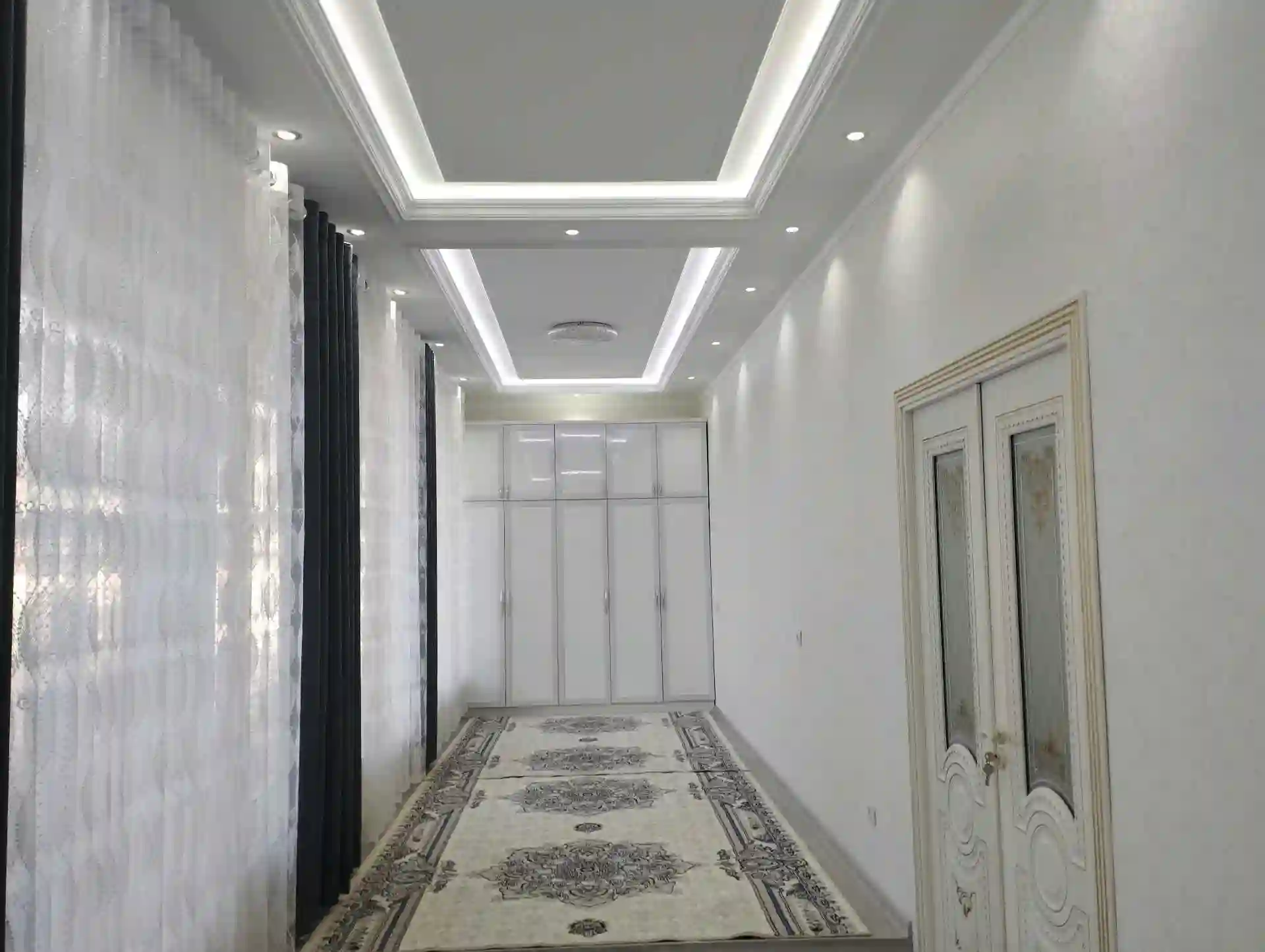 2 этажный, 9-комн. дом, 450 м², 7 соток, Файзи Истиклол