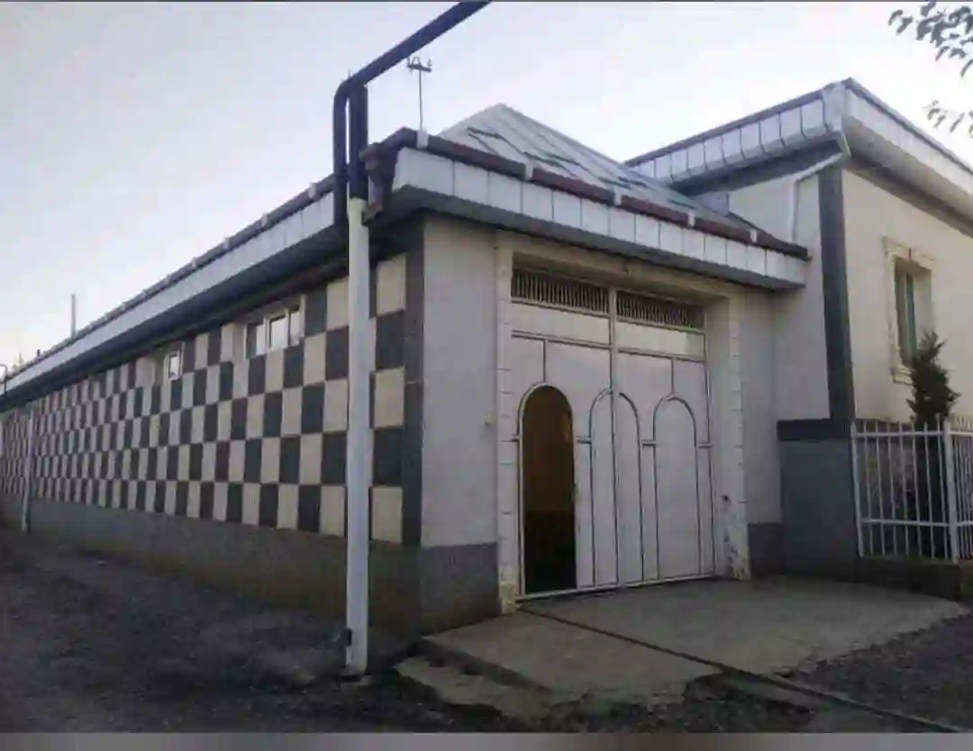 2 этажный, 9-комн. дом, 450 м², 7 соток, Файзи Истиклол