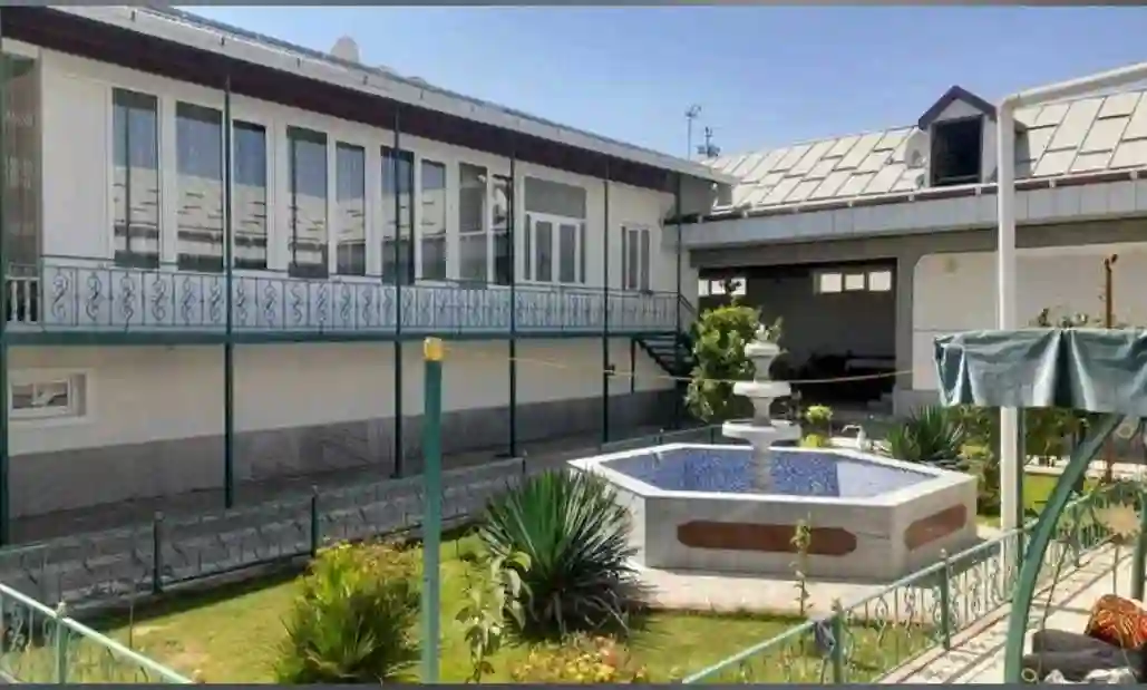 2 этажный, 9-комн. дом, 450 м², 7 соток, Файзи Истиклол