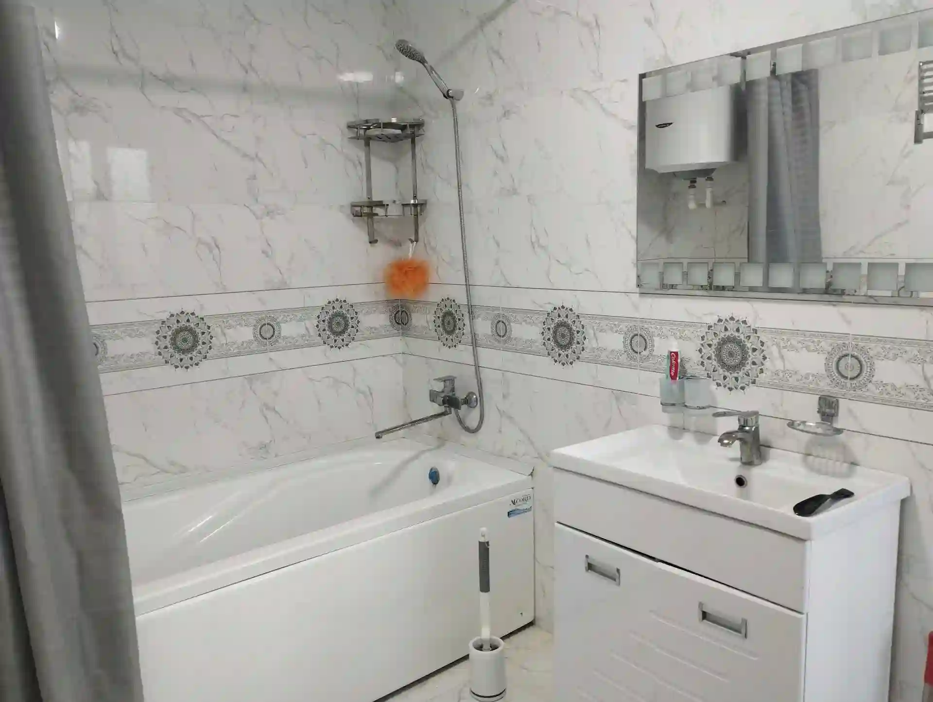 2 этажный, 9-комн. дом, 450 м², 7 соток, Файзи Истиклол