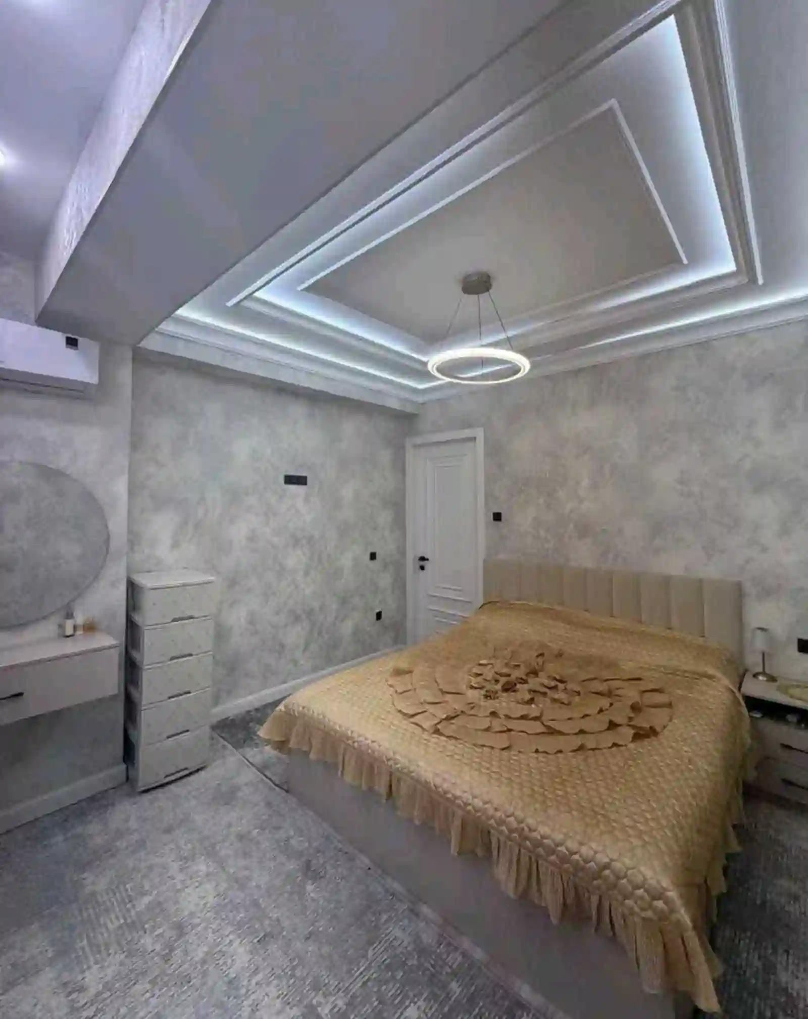 3-к квартира, 5 этаж, 91 м², Худжанд