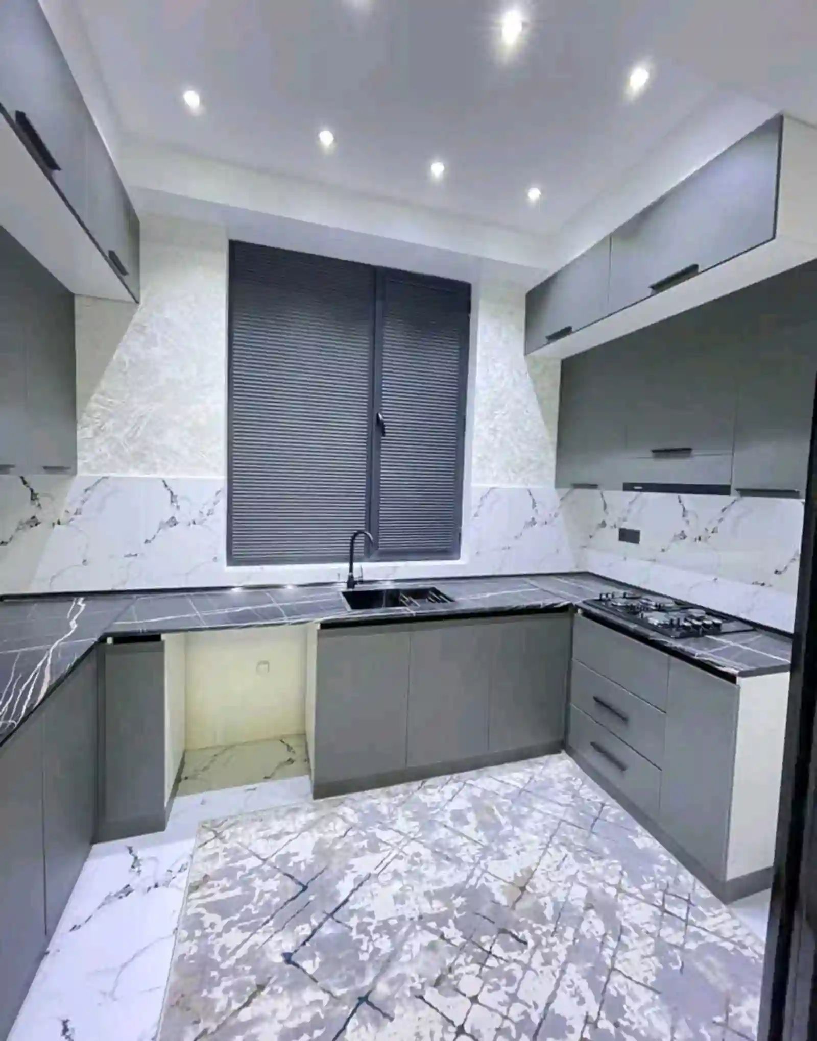 2-к квартира, 9 этаж, 52 м², Худжанд