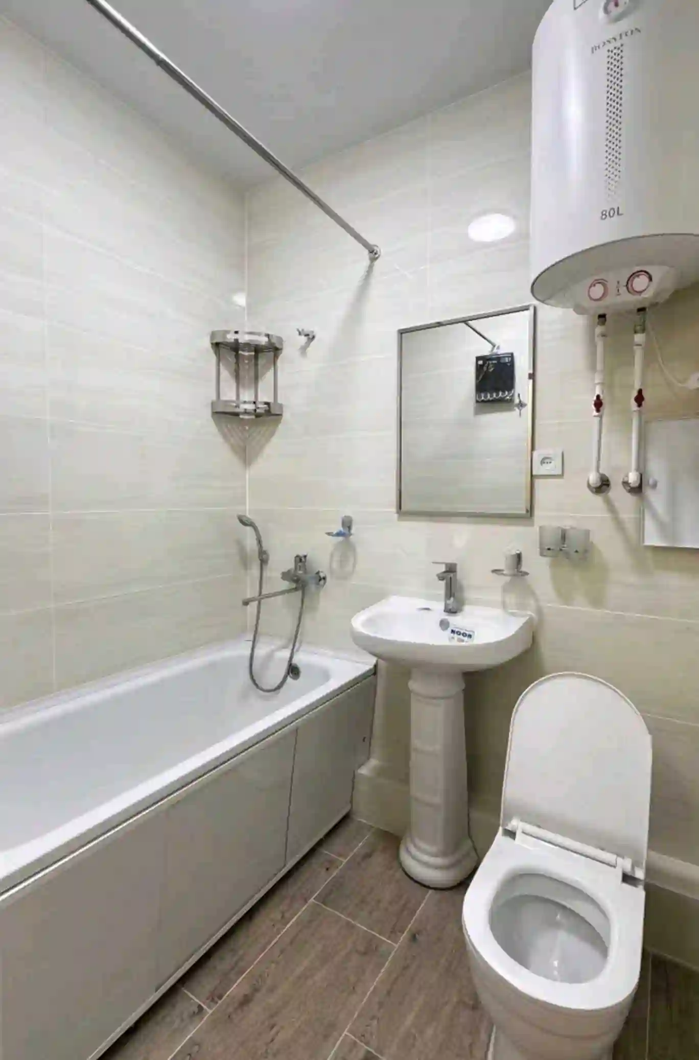 3-к квартира, 15 этаж, 77 м², Фирдавси
