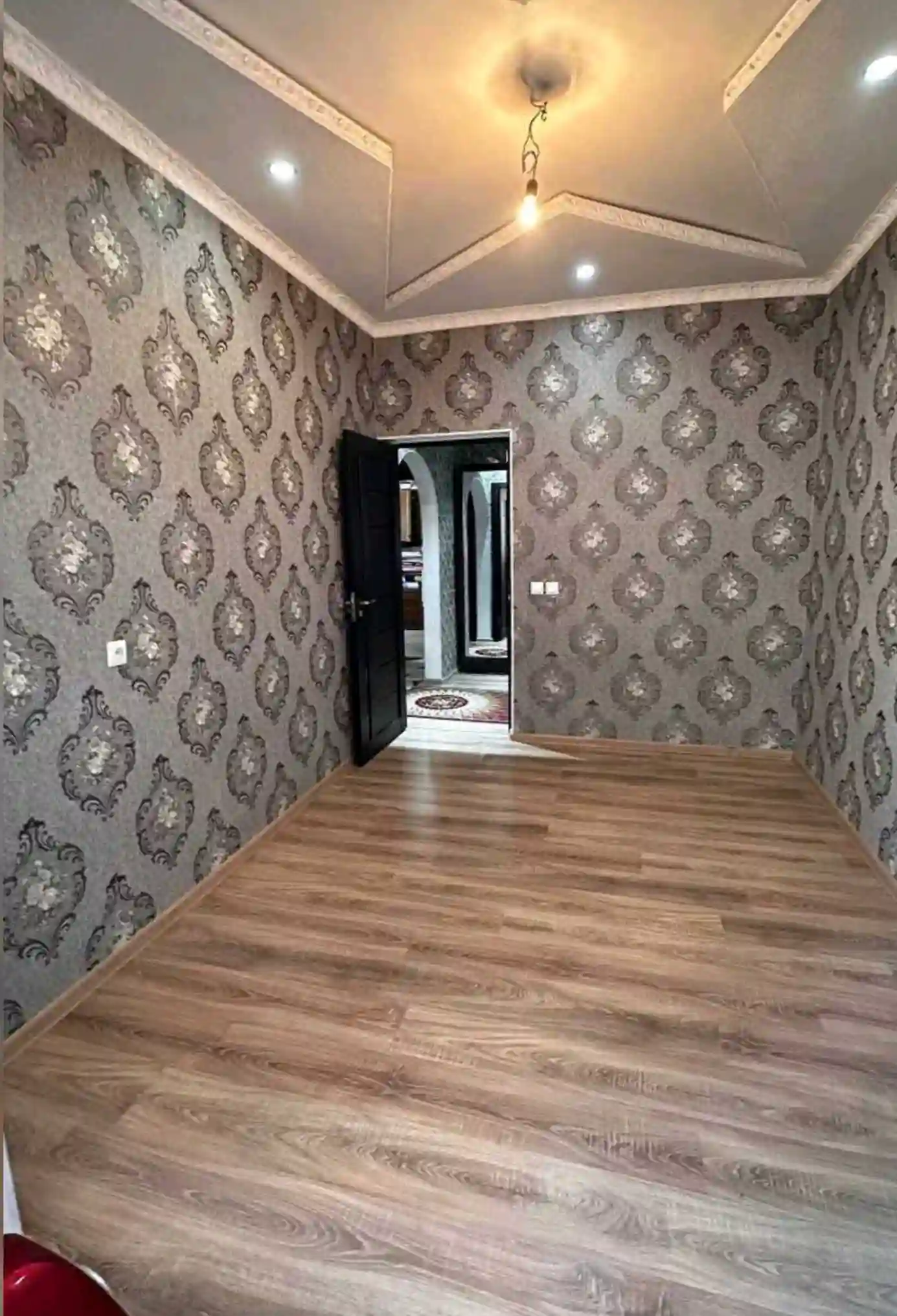 4-к квартира, 6 этаж, 90 м², Фирдавси