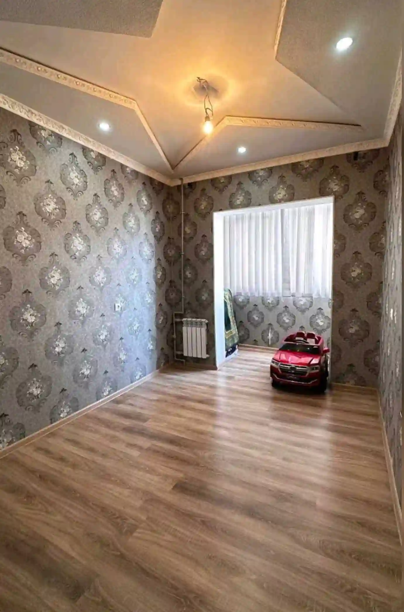 4-к квартира, 6 этаж, 90 м², Фирдавси