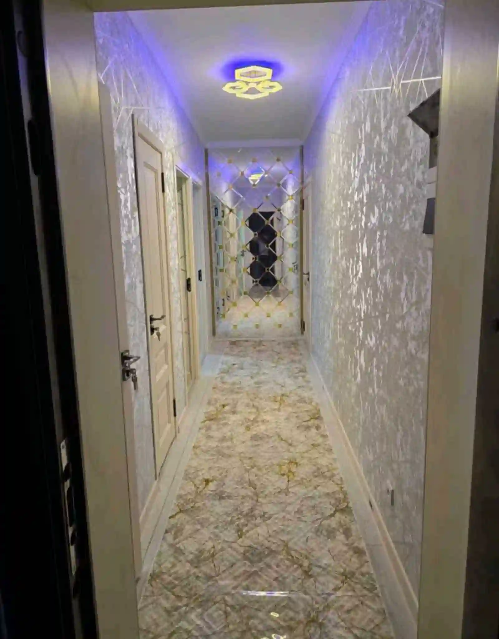 2-к квартира, 3 этаж, 60 м², Фирдавси