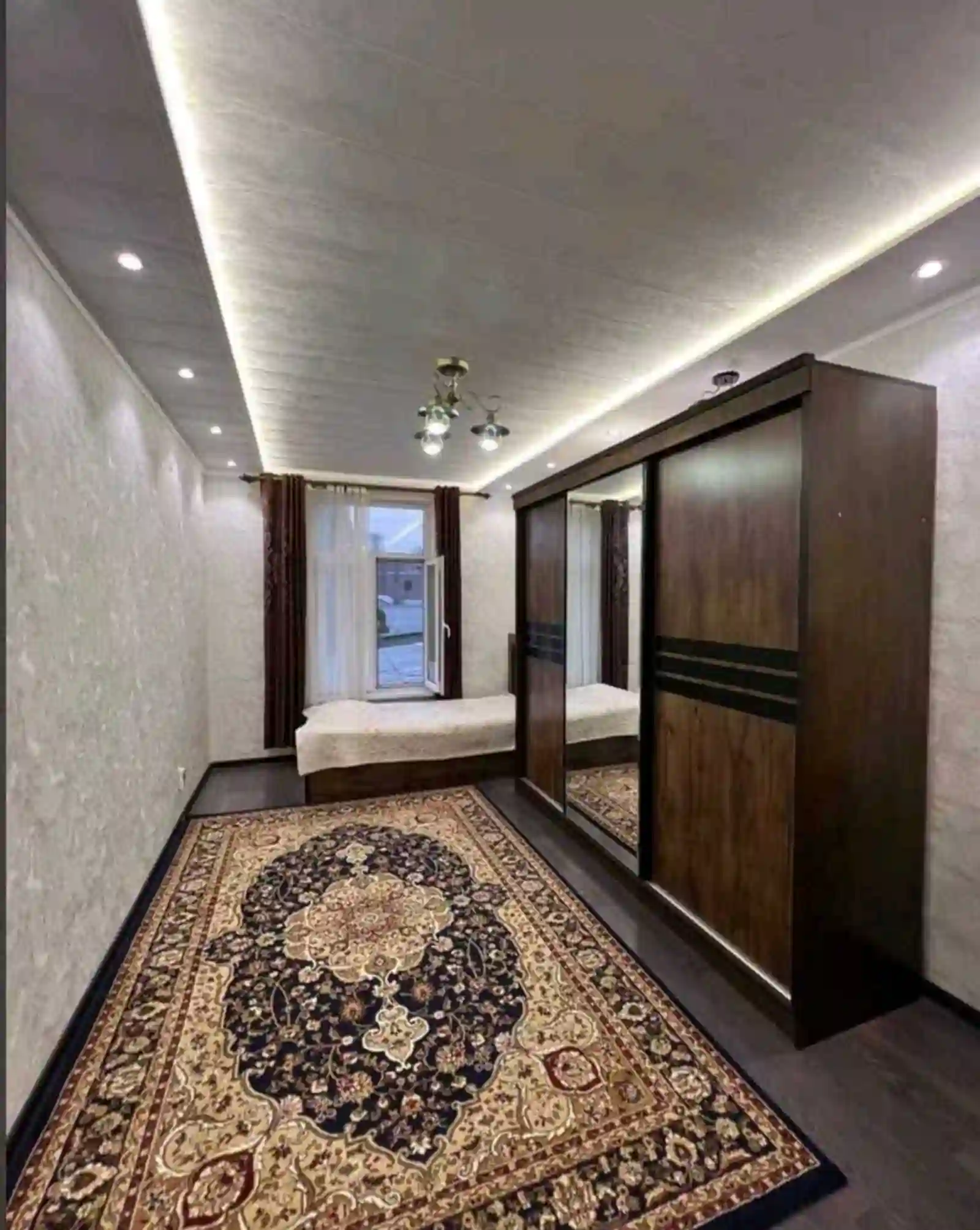1 этажный, 10-комн. дом, 280 м², 3 соток, Сино