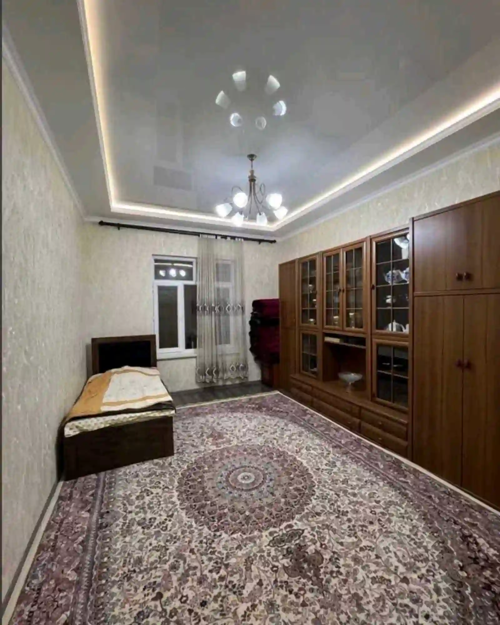 1 этажный, 10-комн. дом, 280 м², 3 соток, Сино