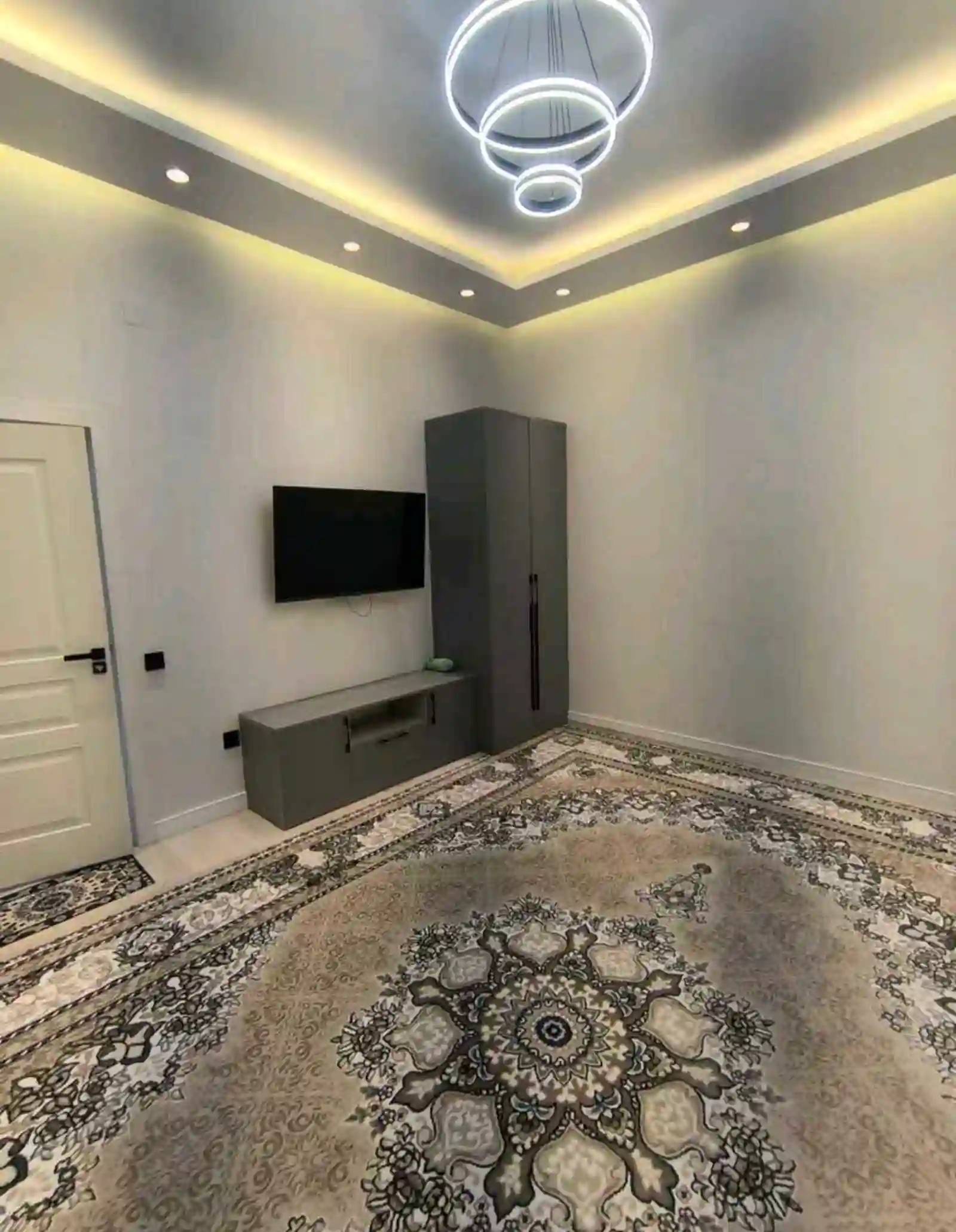 2 этажный, 5-комн. дом, 204 м², 4 соток, Фирдавси