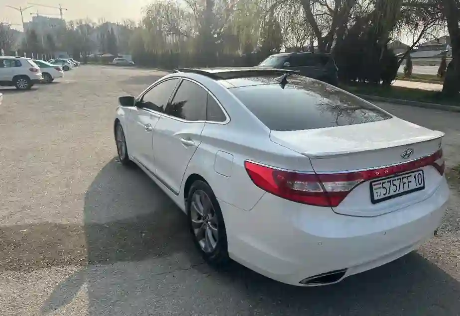 Hyundai Grandeur 2012