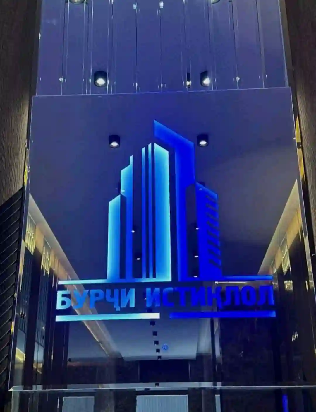 1-к квартира, 10 этаж, 61 м², Шохмансур