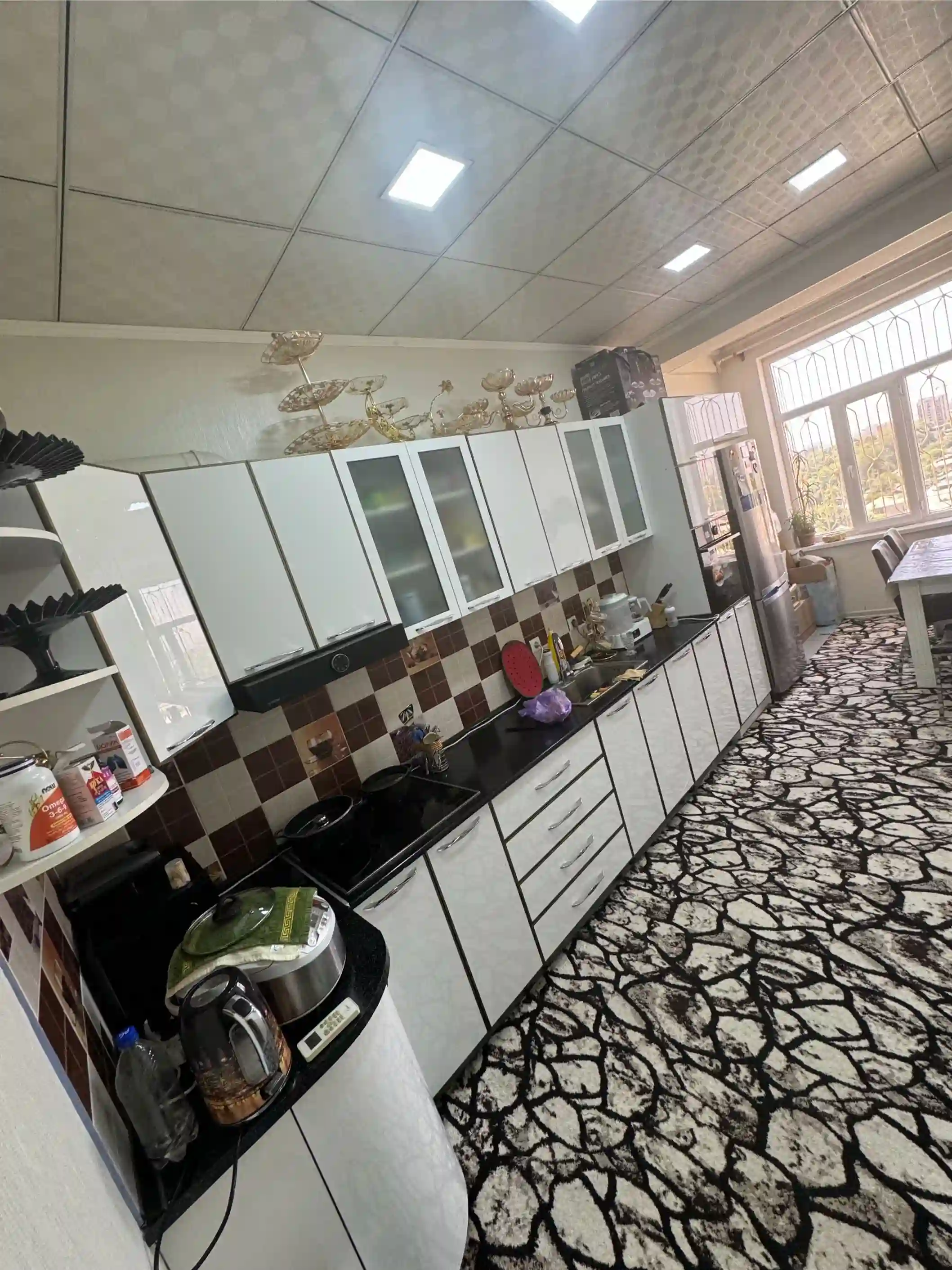 3-к квартира, 11 этаж, 71 м², шохмансур