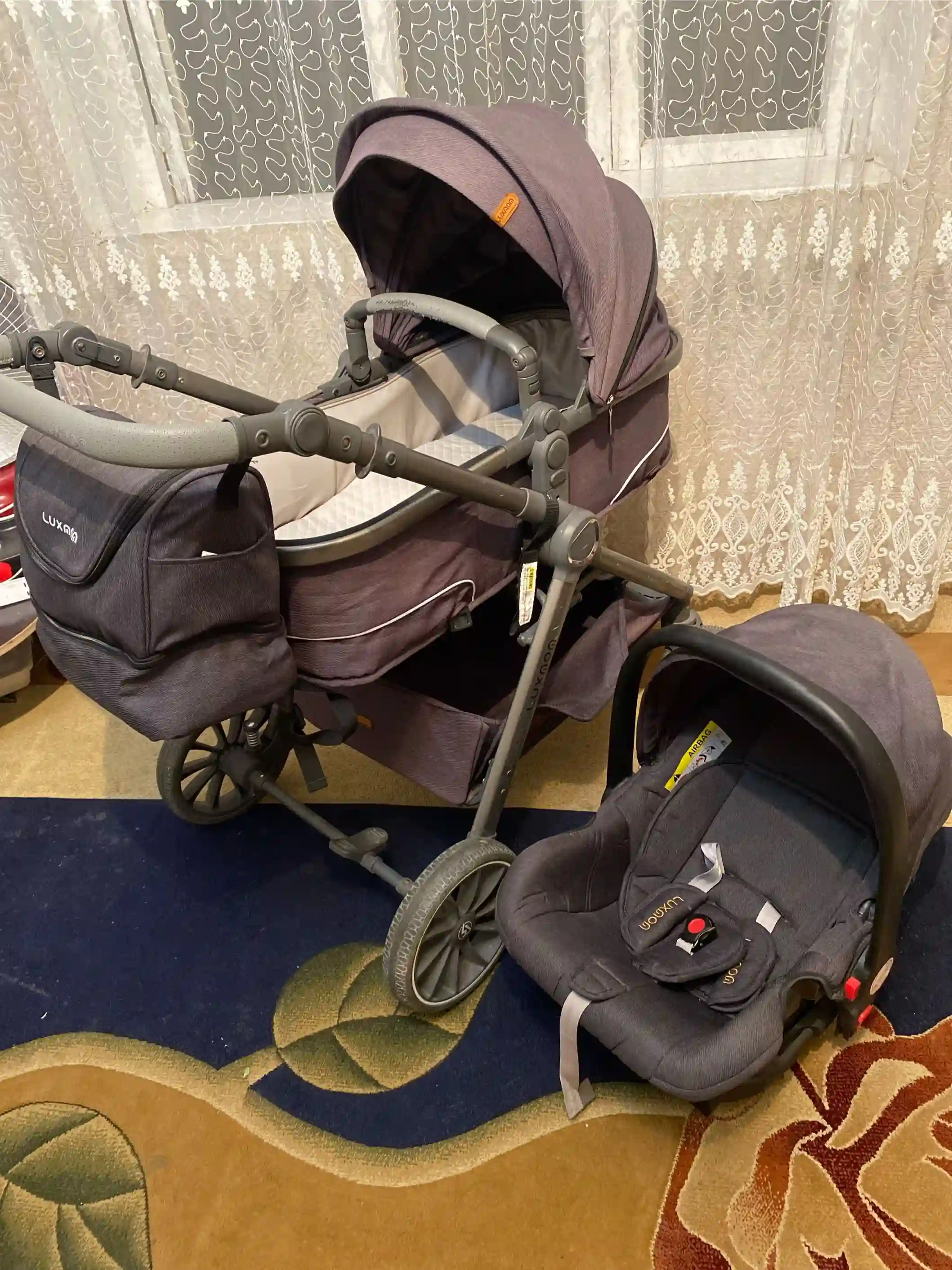 Детская коляска 3 в 1