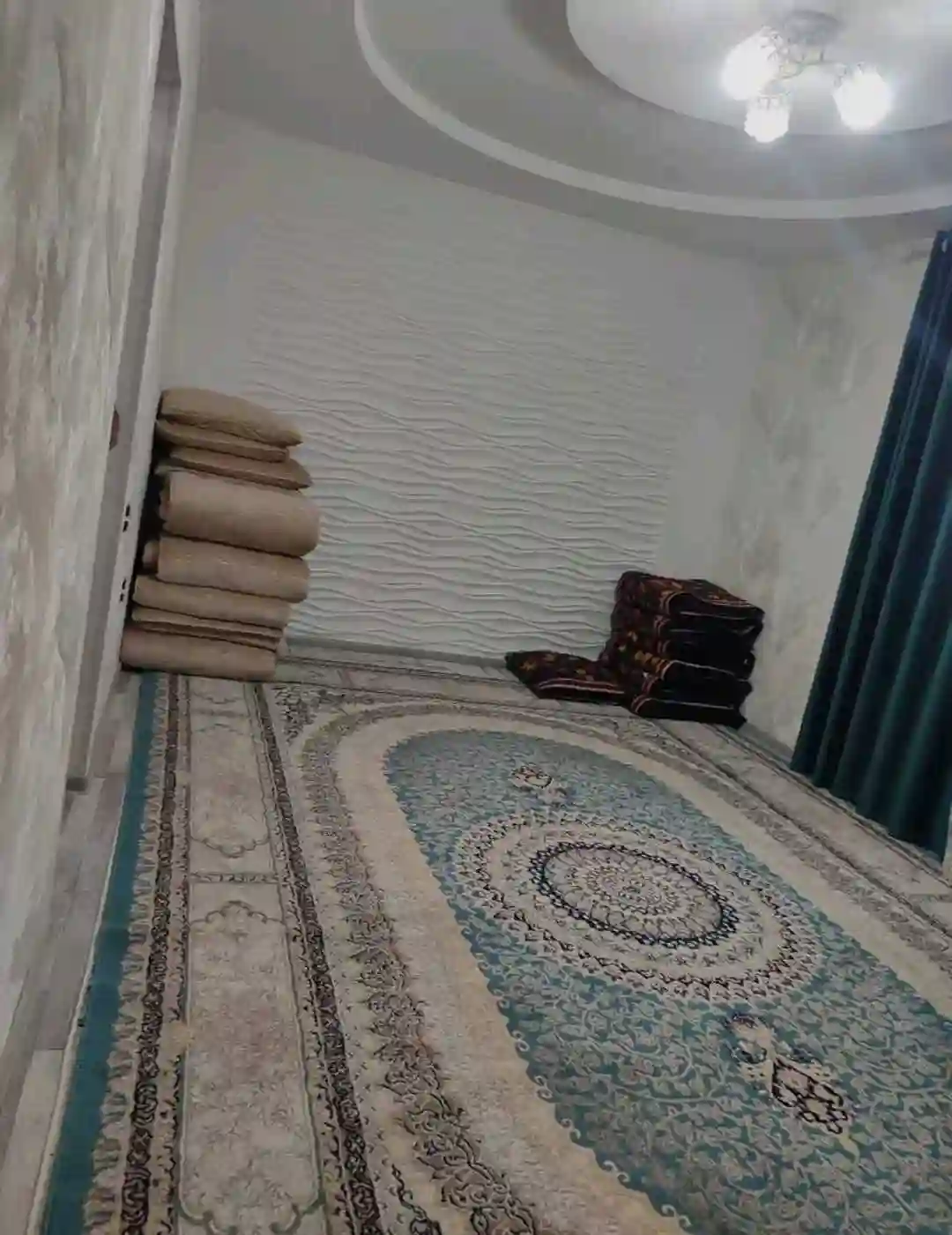 3-к квартира, 4 этаж, 61 м², Фирдавси