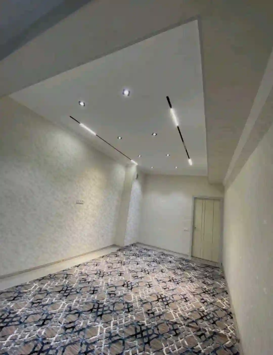 2-к квартира, 14 этаж, 65 м², Шохмансур