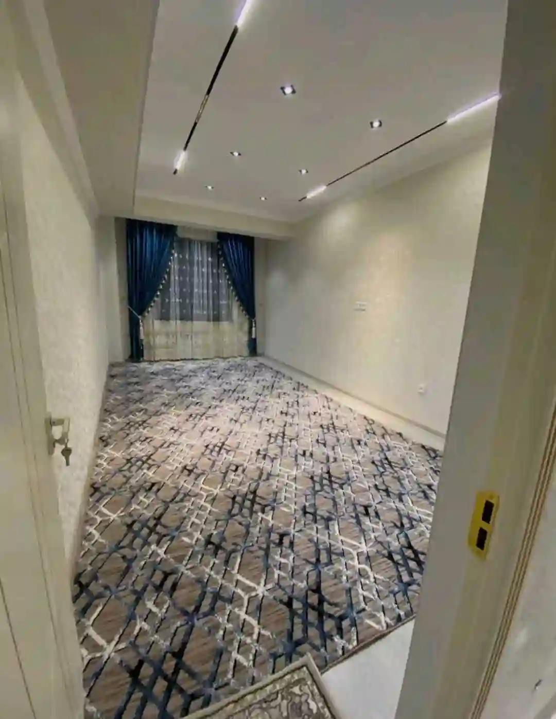 2-к квартира, 14 этаж, 65 м², Шохмансур