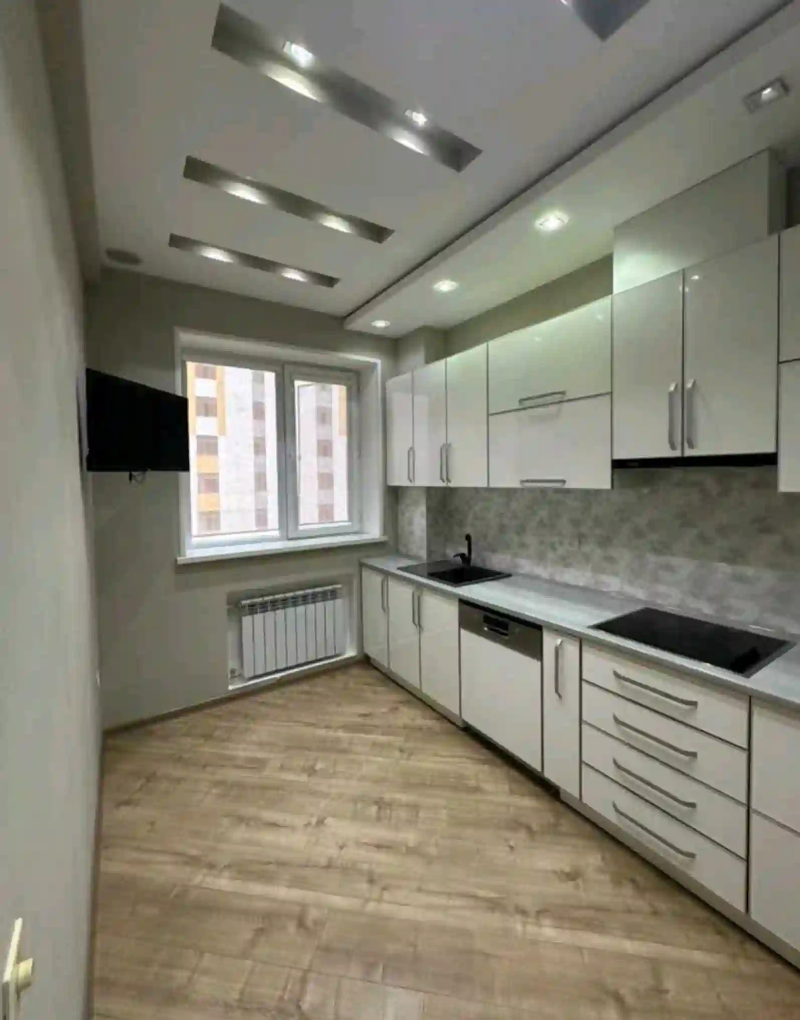 3-к квартира, 13 этаж, 103 м², Исмоил Сомони