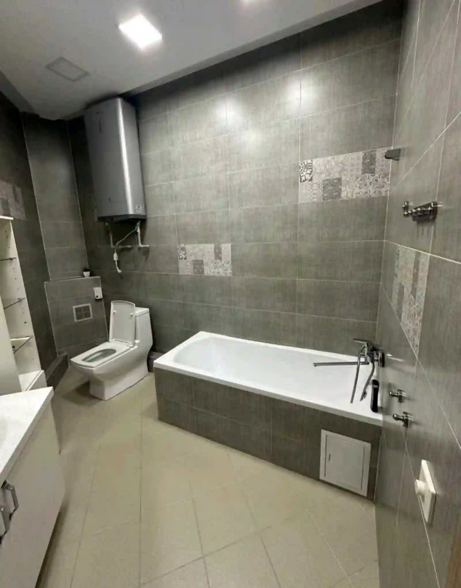 3-к квартира, 13 этаж, 103 м², Исмоил Сомони
