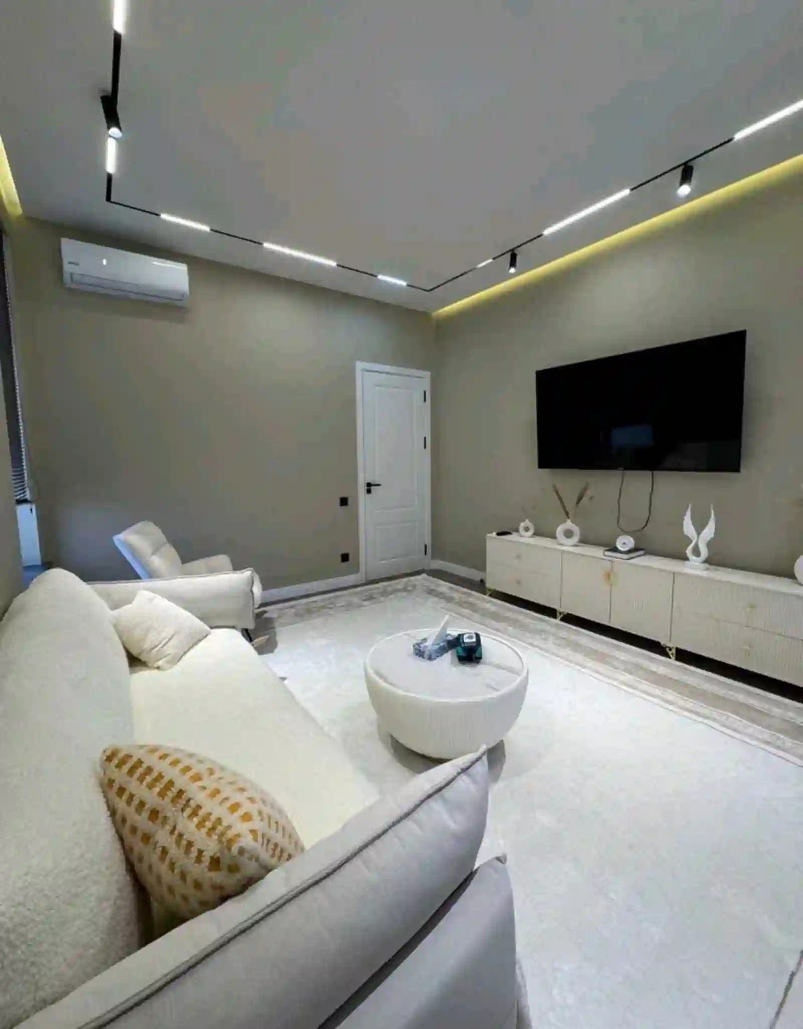 2-к квартира, 6 этаж, 65 м², Фирдавси