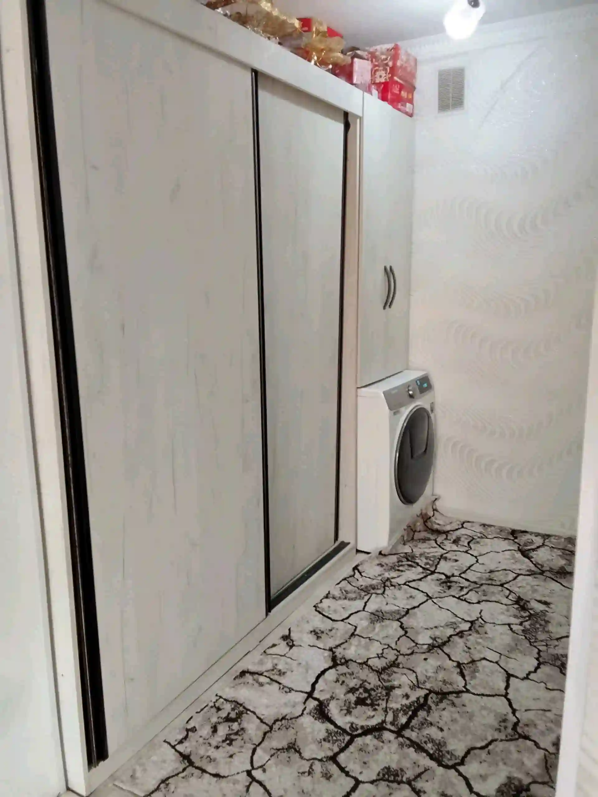 2-к квартира, 1 этаж, 60 м², сино