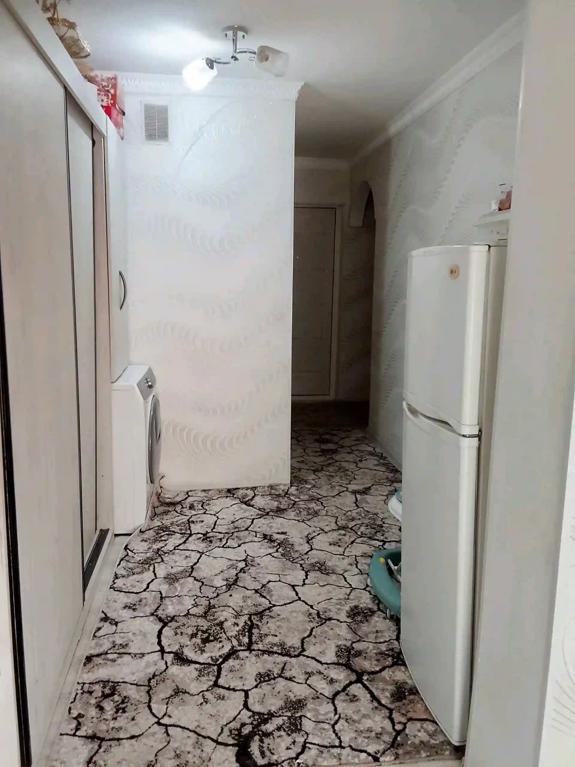 2-к квартира, 1 этаж, 60 м², сино