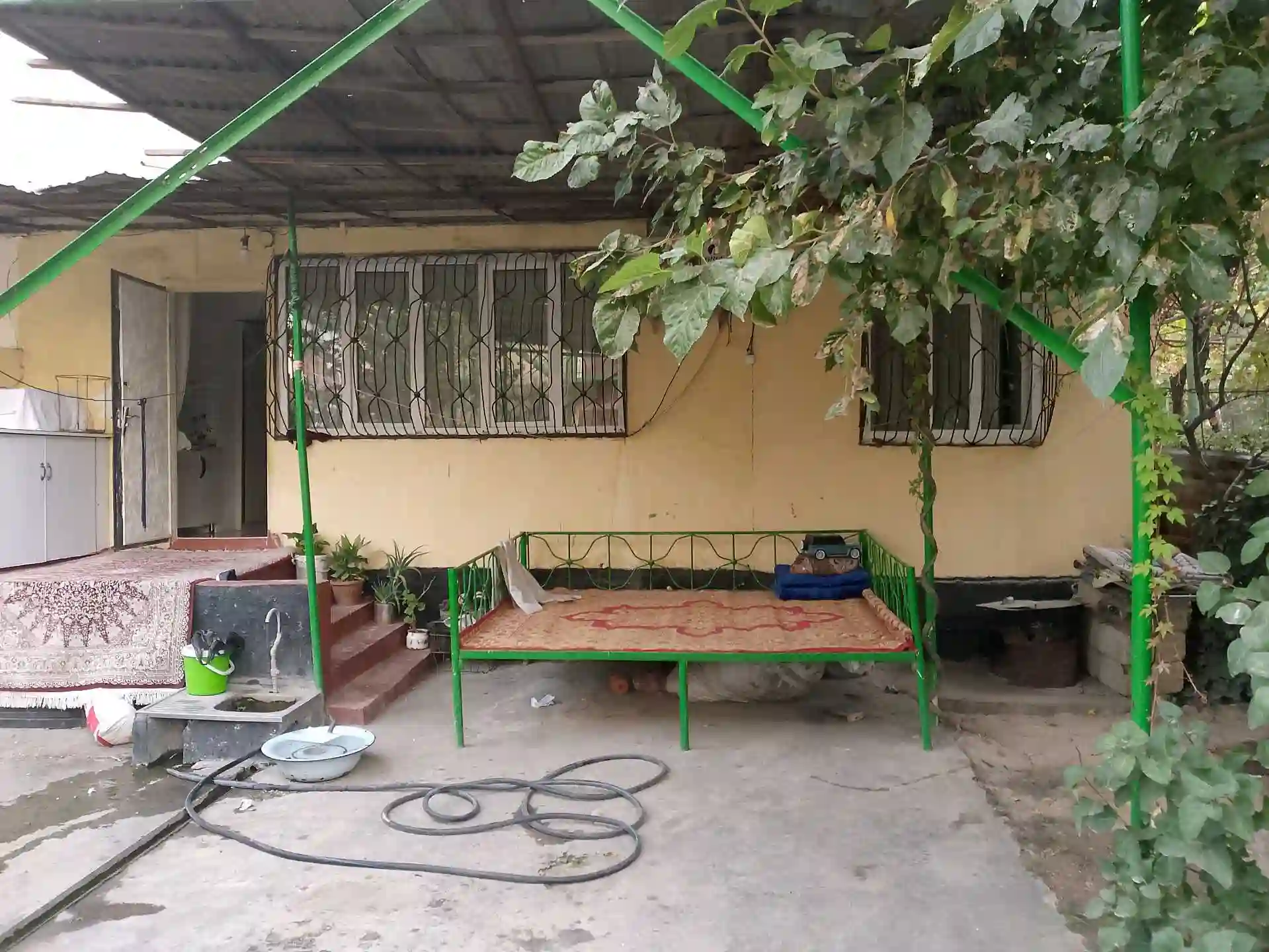 2-к квартира, 1 этаж, 60 м², сино