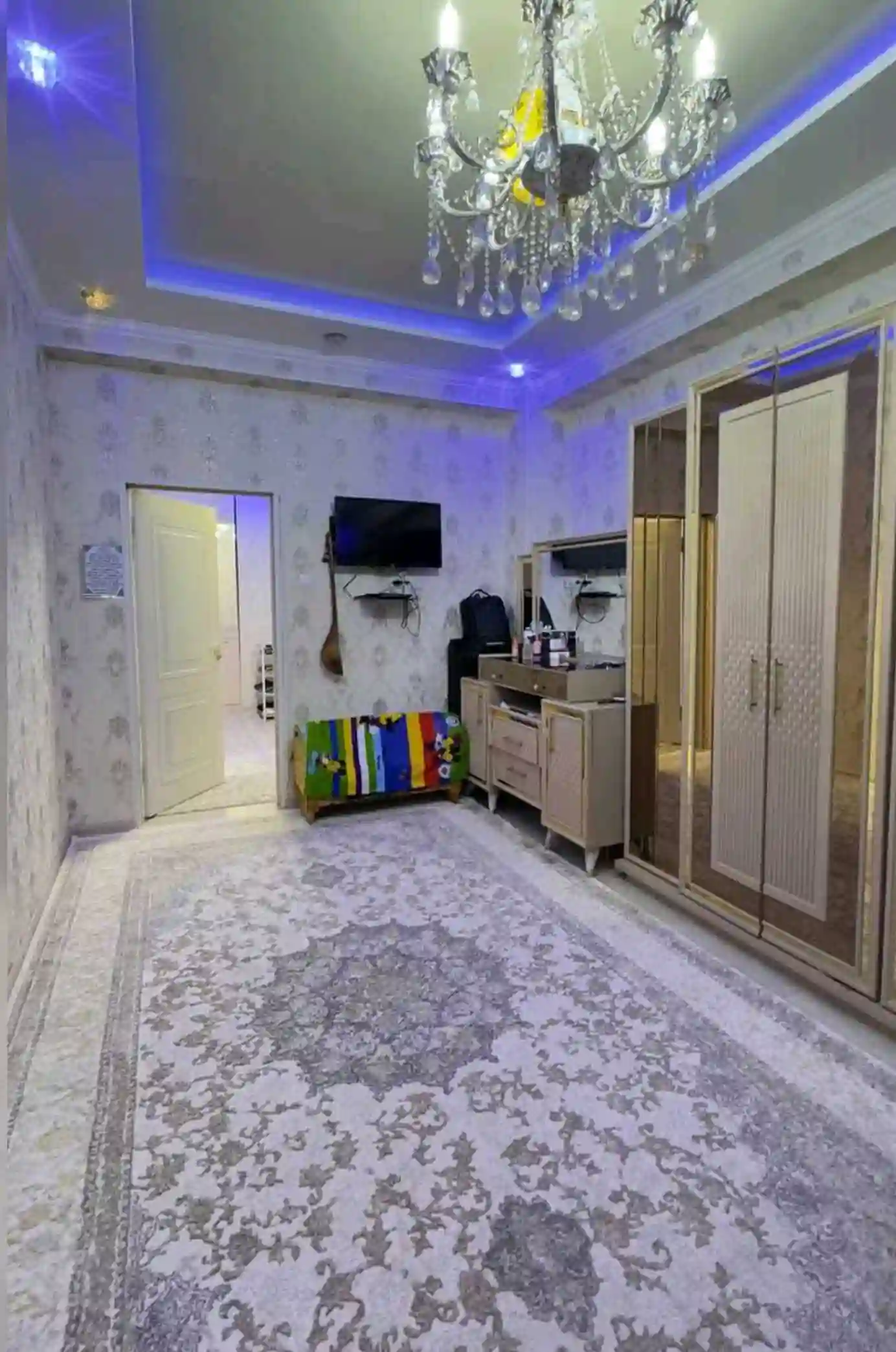 2-к квартира, 3 этаж, 70 м², Фирдавси