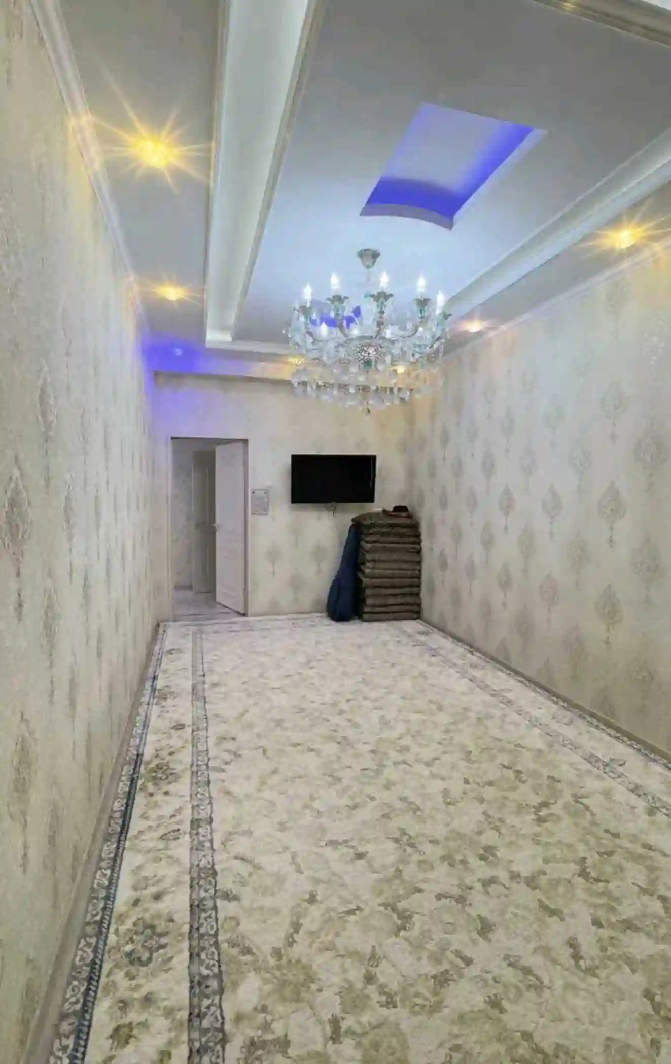 2-к квартира, 3 этаж, 70 м², Фирдавси