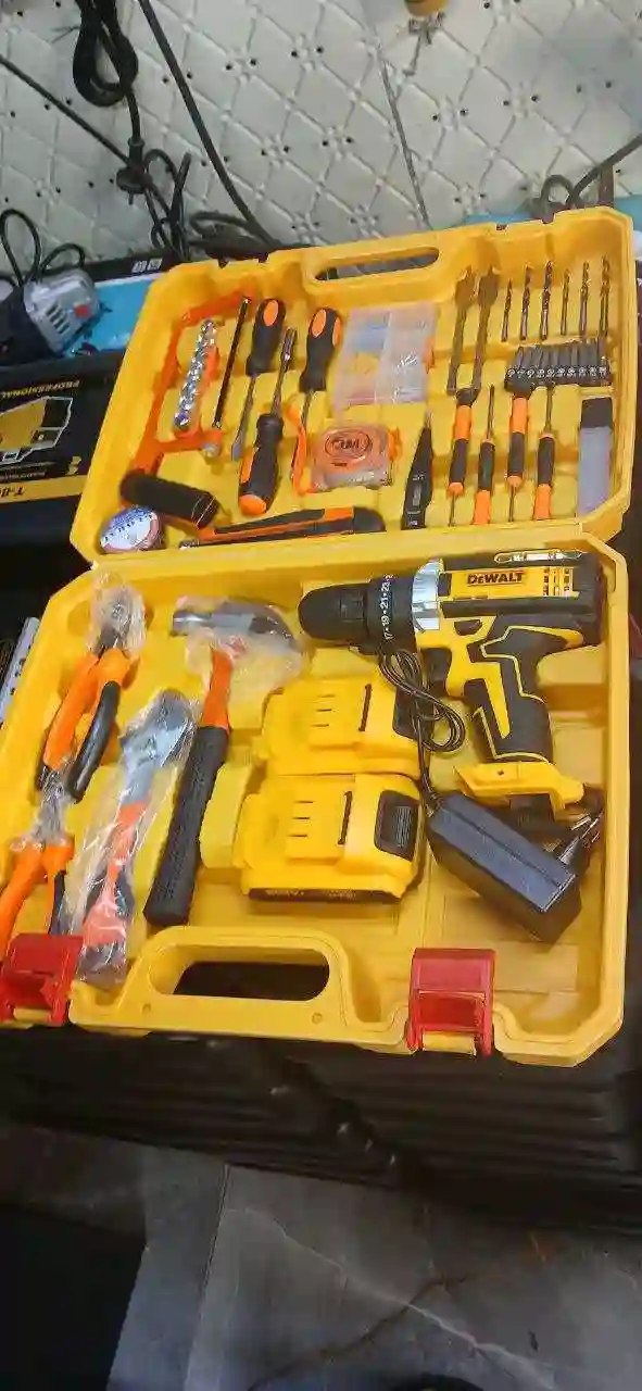 Шруповерт Makita