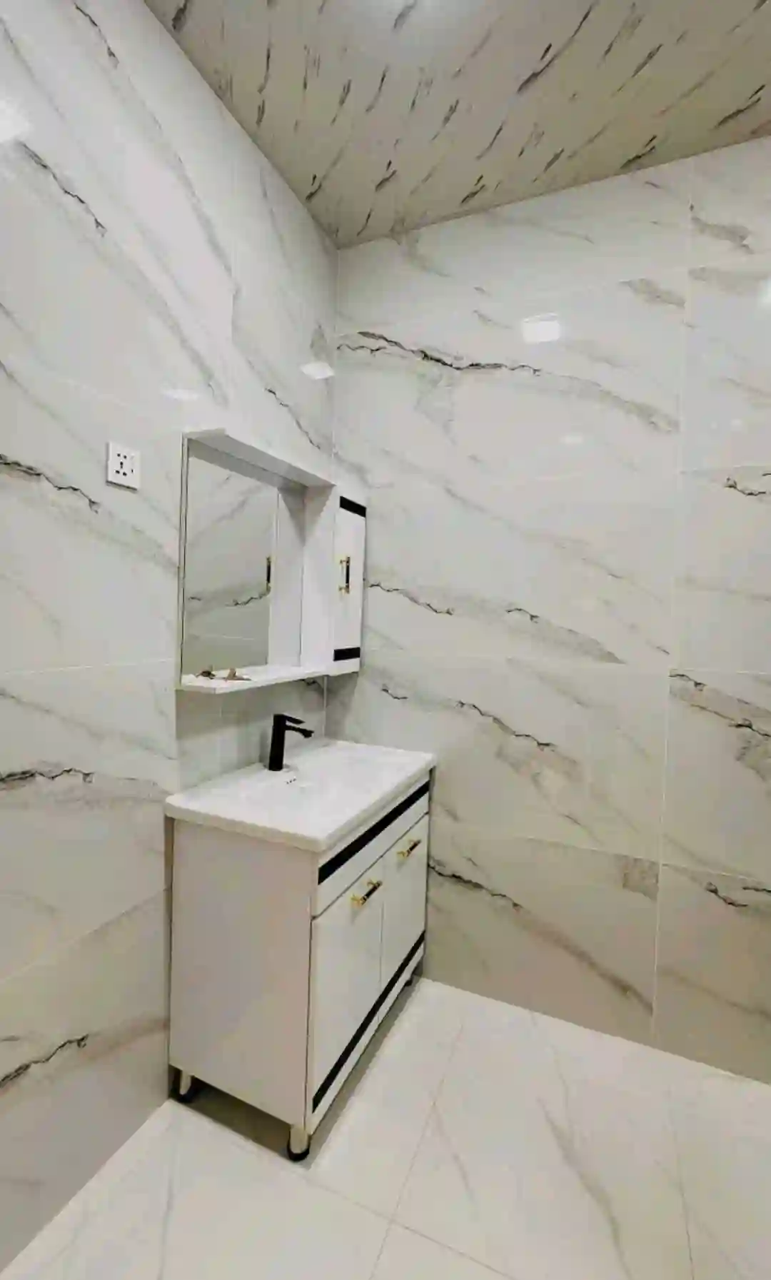 1-к квартира, 11 этаж, 54 м², Фирдавси