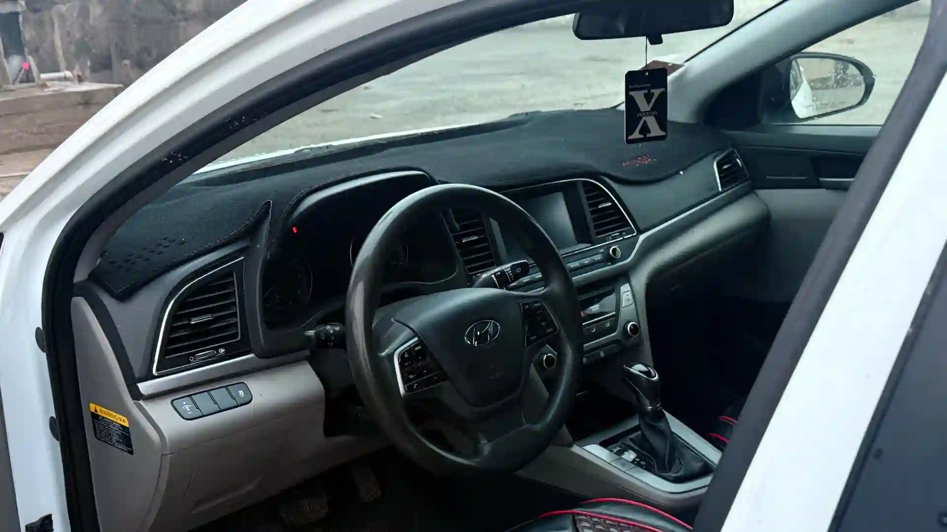 Hyundai Elantra 2017 — миниатюра 3