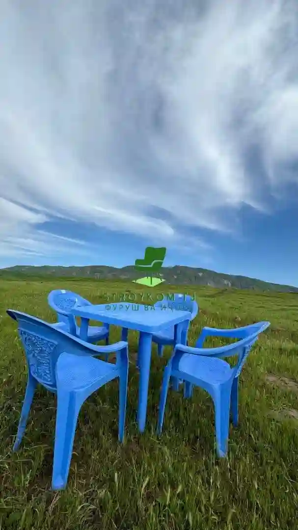 столы и стулья