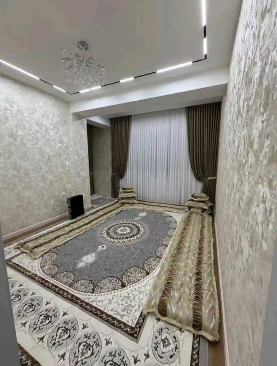 2-к квартира, 17 этаж, 54 м², Фирдавси