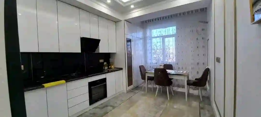 2-к квартира, 4 этаж, 85 м², Домпечат