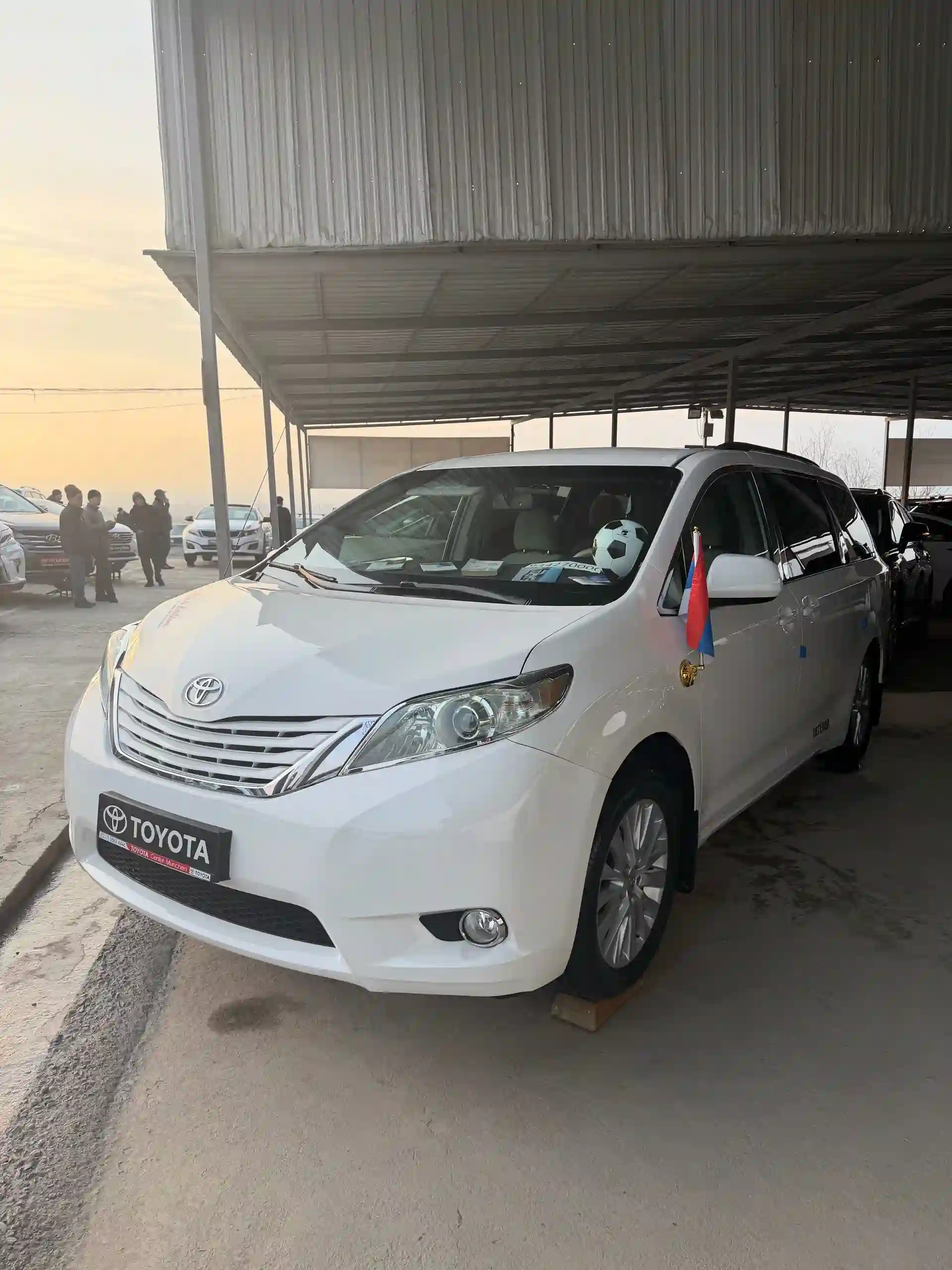 Toyota Sienna 2011
