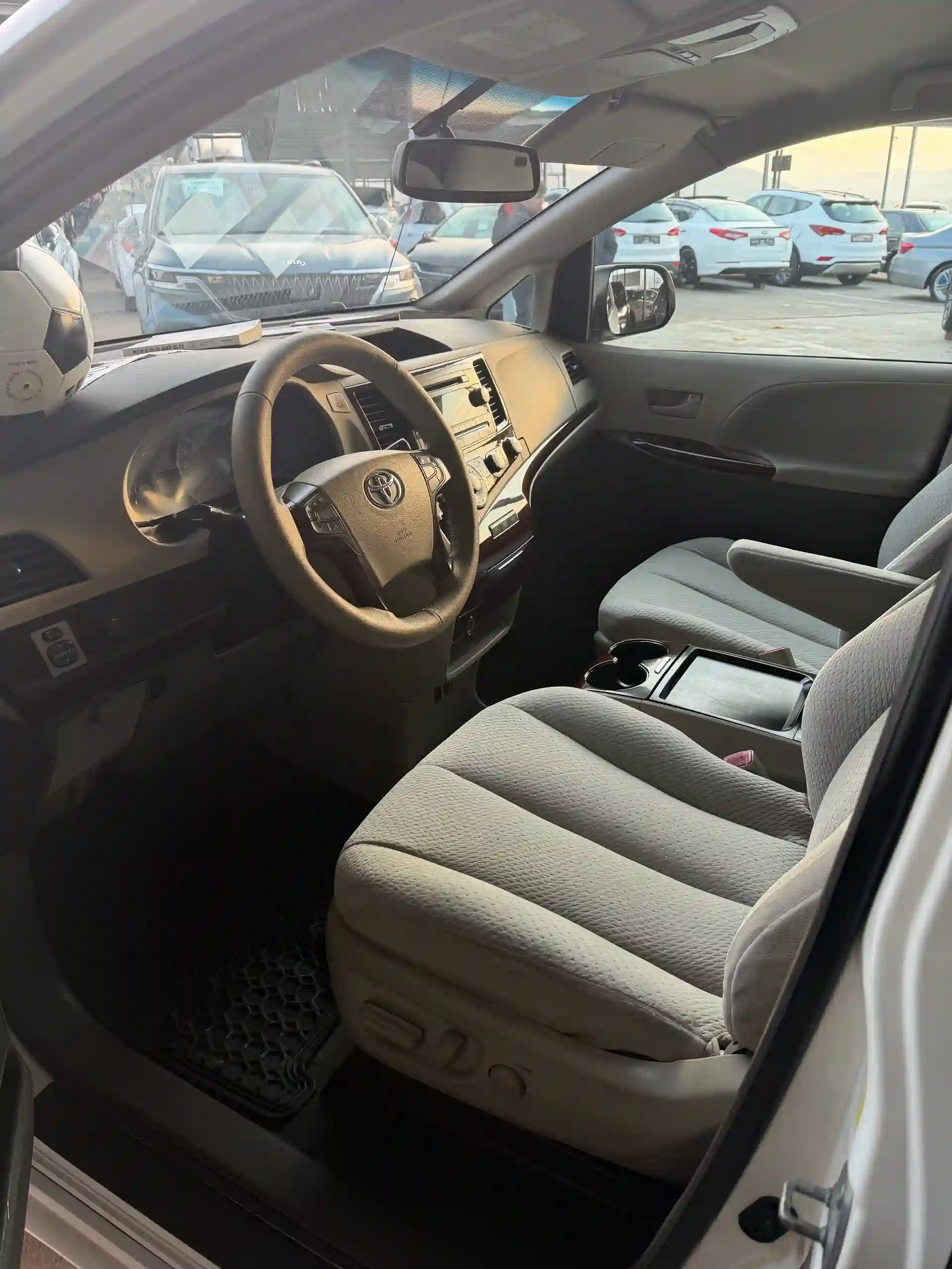 Toyota Sienna 2011