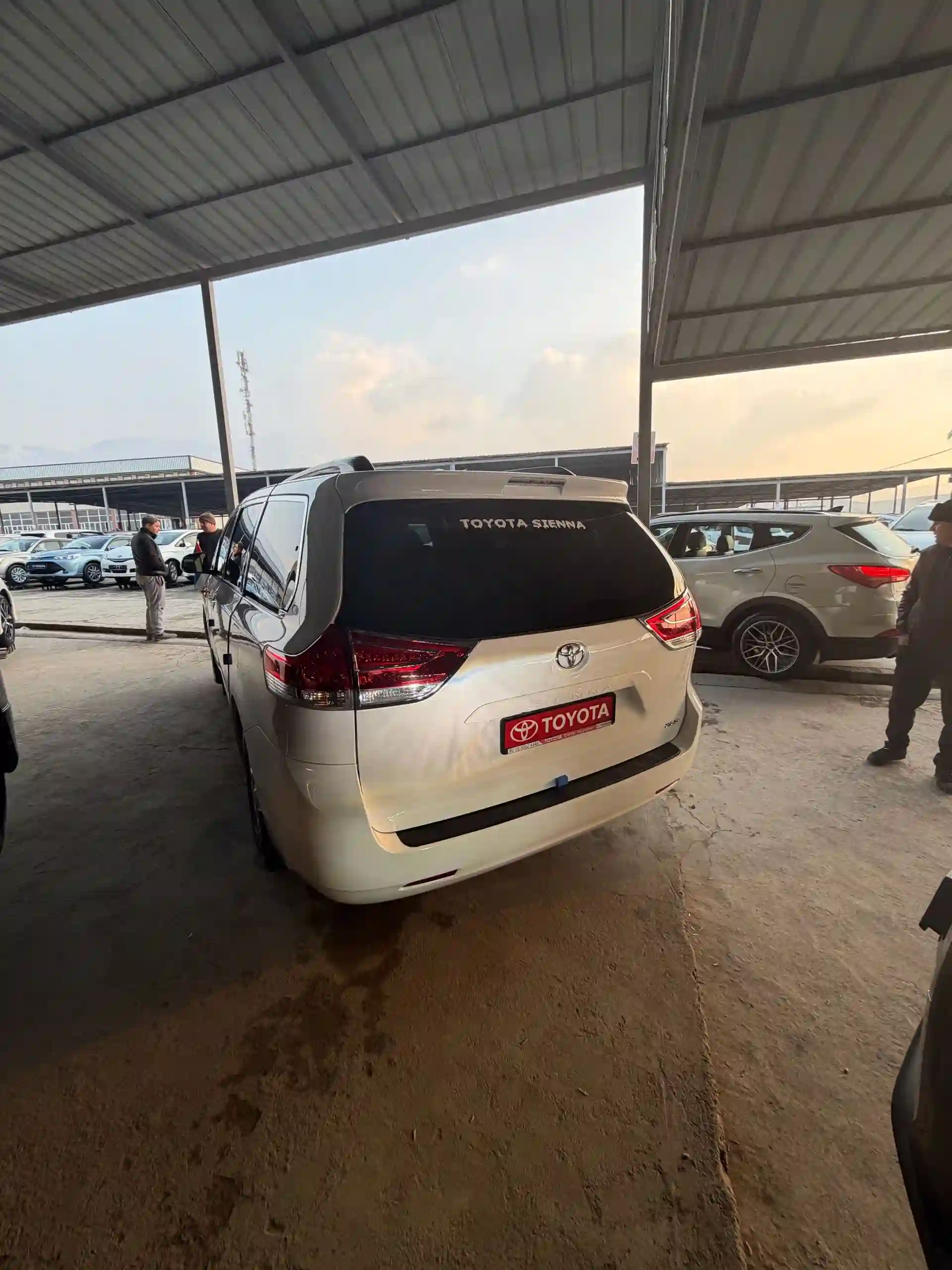 Toyota Sienna 2011