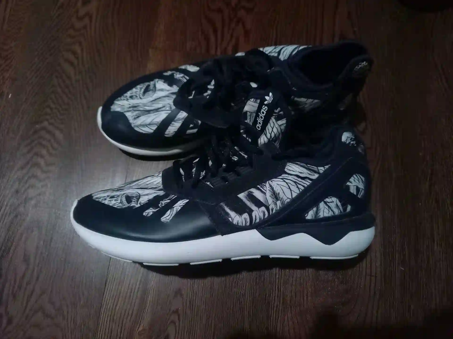 Кроссовки Adidas Tubular Runner Womens