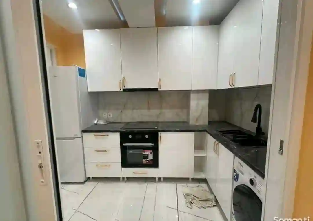 3-к квартира, 3 этаж, 100 м², Исмоили Сомони