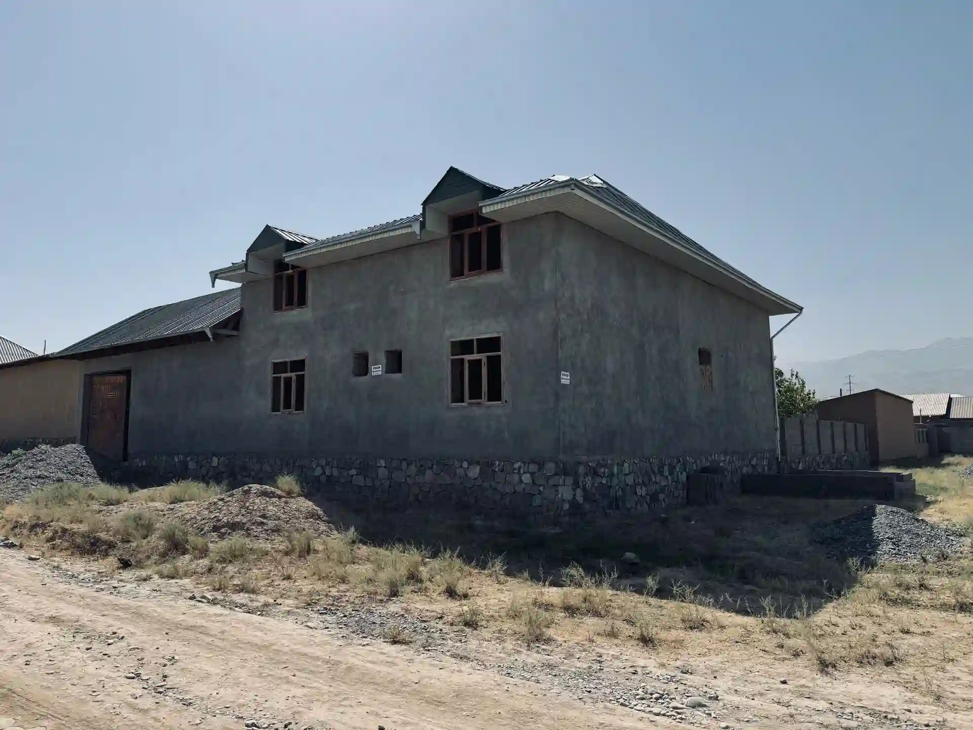2 этажный, 12-комн. дом, 280 м², 6 соток, хамиртеппа