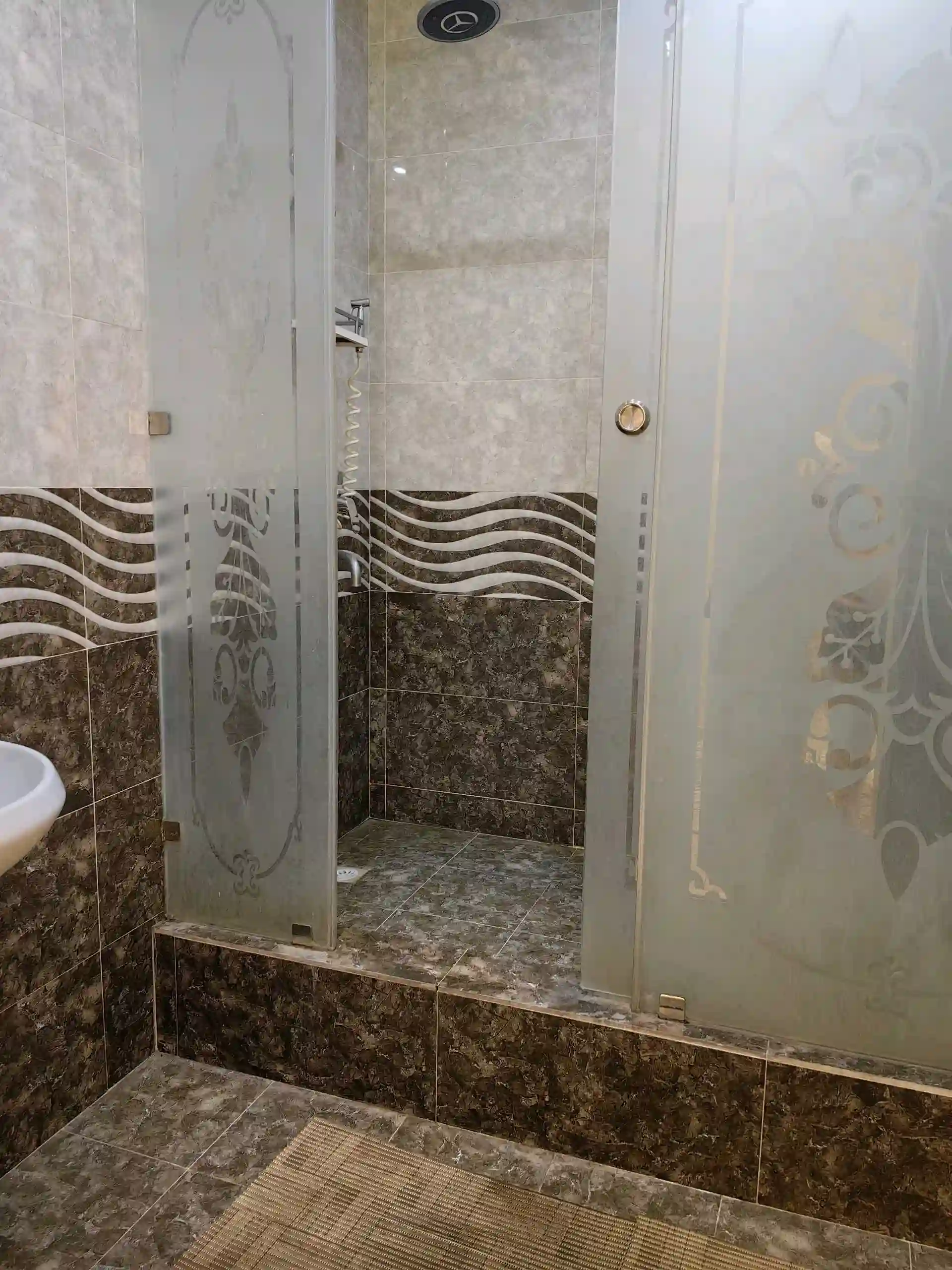3-к квартира, 10 этаж, 120 м², Ватан