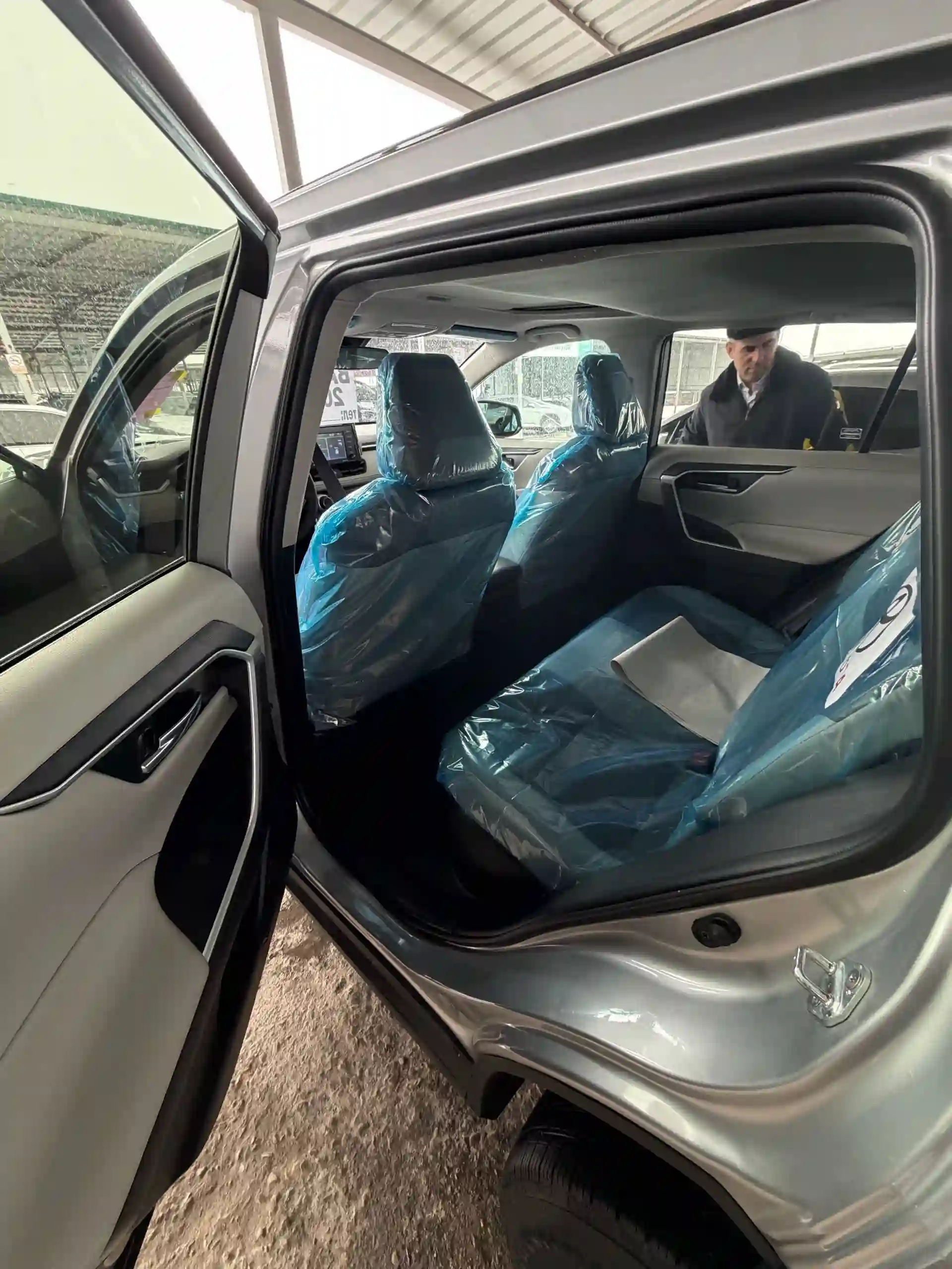 Toyota Rav 4 2022 — миниатюра 4