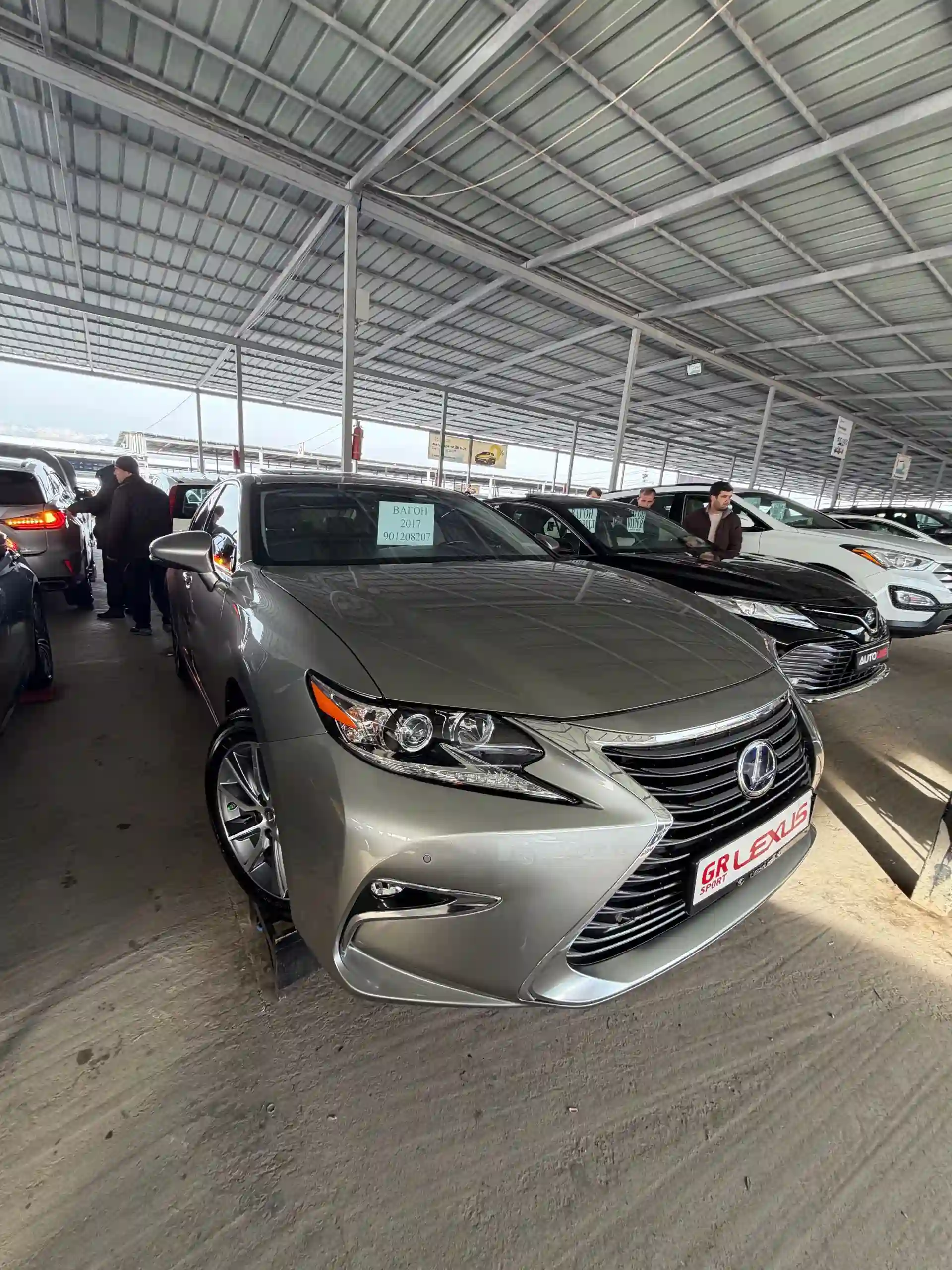 Lexus Es series 2017 — миниатюра 2