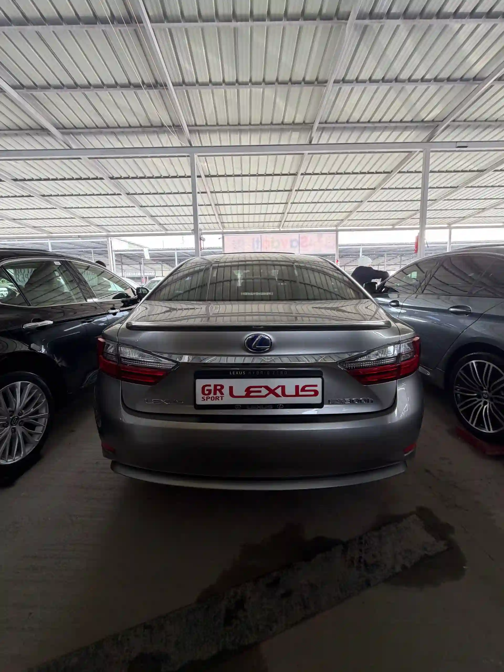 Lexus Es series 2017 — миниатюра 3